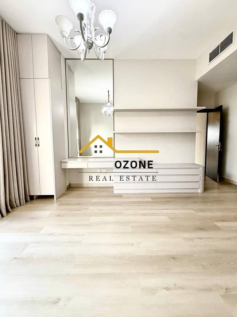 19 65977b06-e242-48c0-8491-8251aaed4dae. jpeg
