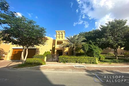 فیلا 5 غرف نوم للبيع في الفرجان، دبي - Immaculate Condition | 5 Bed | Corner Plot فیلا 5 غرف نوم للبيع في الفرجان، دبي - Immaculate Condition | 5 Bed | Corner Plot
