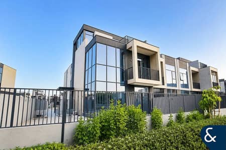 4 Bedroom Townhouse for Sale in Mudon, Dubai - Pool And Park Backing | 4 Beds Plus Maids 4 Bedroom Townhouse for Sale in Mudon, Dubai - Pool And Park Backing | 4 Beds Plus Maids