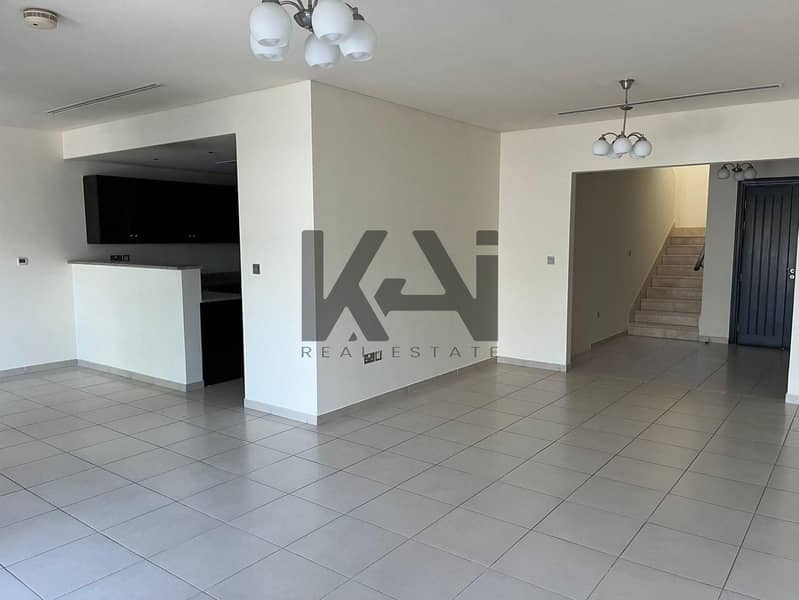 Spacious | 3BR+Maids | Family Friendly | Vacant Spacious | 3BR+Maids | Family Friendly | Vacant