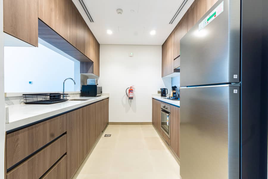 15 Kitchen 1. jpg