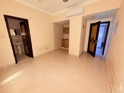 Studio for Rent in Al Mujarrah, Sharjah - IMG_6098. jpeg Studio for Rent in Al Mujarrah, Sharjah - IMG_6098. jpeg