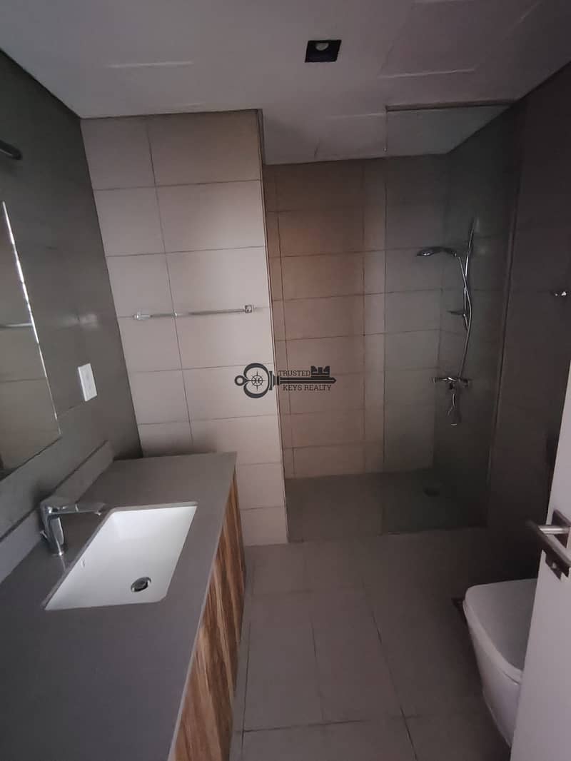 14 76587. jpg