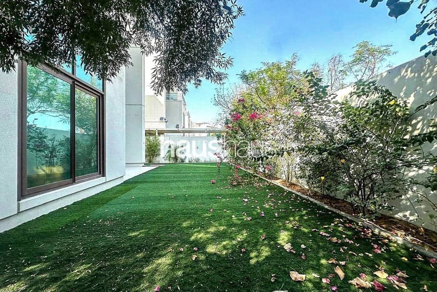 Open House| Expansive Layout | Call Now Open House| Expansive Layout | Call Now