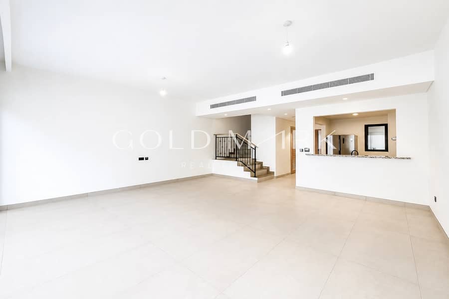 Casa adosada en DAMAC Lagoons,Costa Brava, 4 dormitorios, 143000 AED - 15755957 Casa adosada en DAMAC Lagoons,Costa Brava, 4 dormitorios, 143000 AED - 15755957
