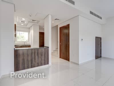 3 Slaapkamers Townhouse te Koop in DAMAC Hills 2 (Akoya by DAMAC), Dubai - Rijwoning in DAMAC Hills 2 (Akoya by DAMAC),Victoria, 3 slaapkamers, 1800000 AED - 15759196 3 Slaapkamers Townhouse te Koop in DAMAC Hills 2 (Akoya by DAMAC), Dubai - Rijwoning in DAMAC Hills 2 (Akoya by DAMAC),Victoria, 3 slaapkamers, 1800000 AED - 15759196
