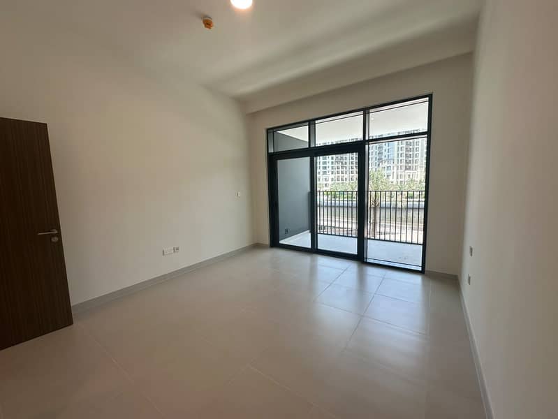 16 PRN15-TH-BedM-1. jpg