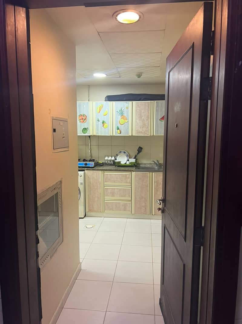 9 bb04e7a8-5ee5-481a-9526-43b203859431. jpg