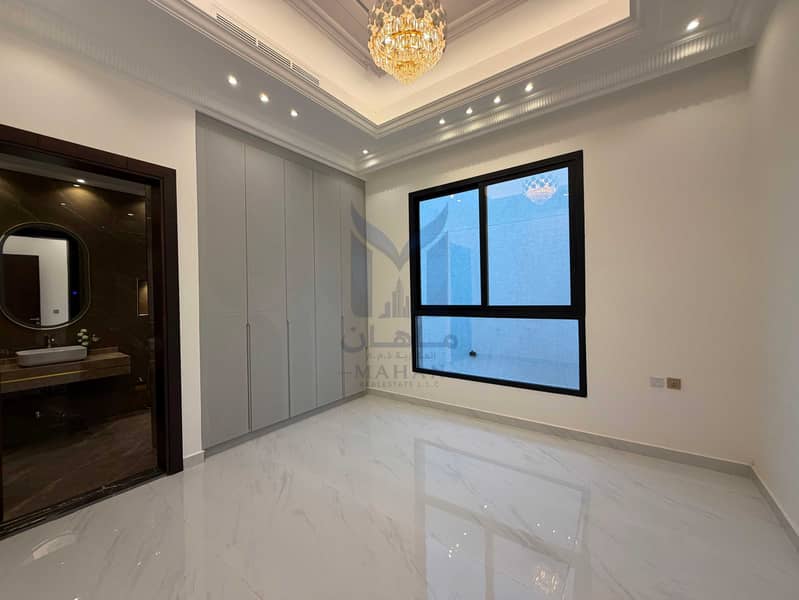 12 1000547427. jpg