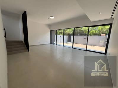 3 Schlafzimmer Townhouse zum zur Miete in Tilal City, Sharjah - f211cab6-b182-4495-8195-dc8ff1da5de8. jpg 3 Schlafzimmer Townhouse zum zur Miete in Tilal City, Sharjah - f211cab6-b182-4495-8195-dc8ff1da5de8. jpg