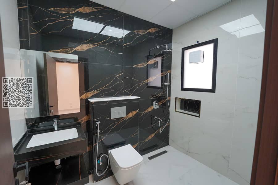 34 SKY01015. jpg