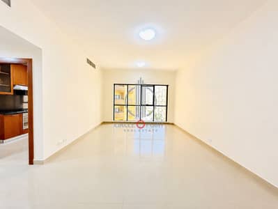 شقة 4 غرف نوم للايجار في بر دبي، دبي - A7E4ADF2-7B93-48AE-83D3-5CF317778228. png