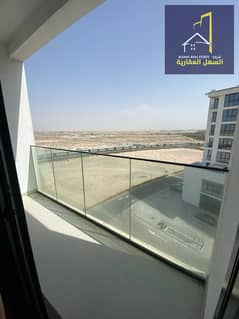 استوديو مع بلكونة للبيع