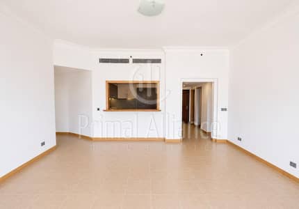 2 Bedroom Apartment for Rent in Palm Jumeirah, Dubai - Unfurnished | High Floor | Community View