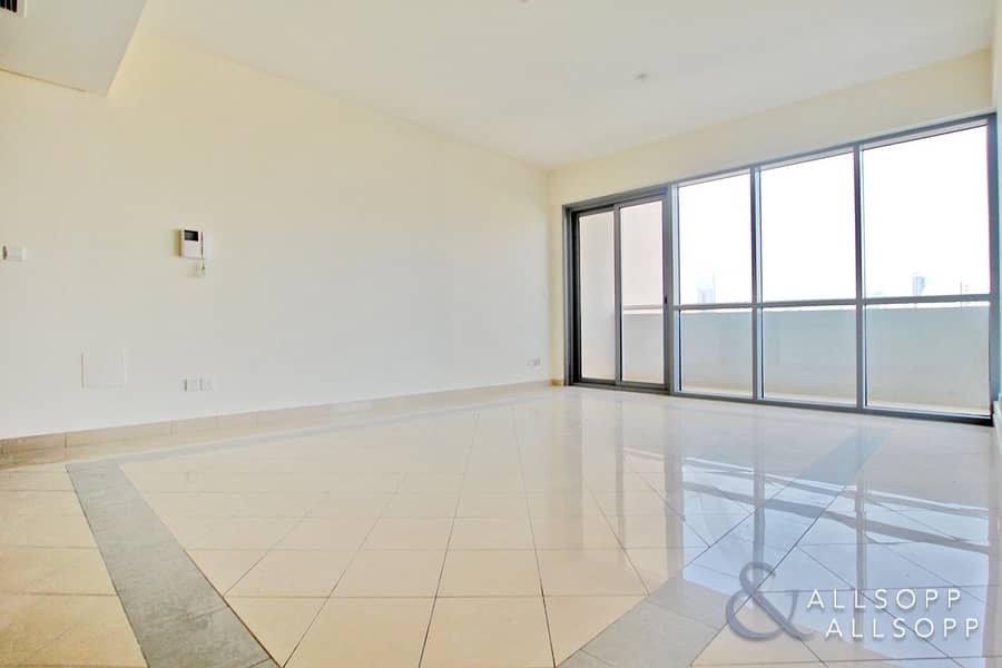 1 Bed | Stunning Canal View | High Floor