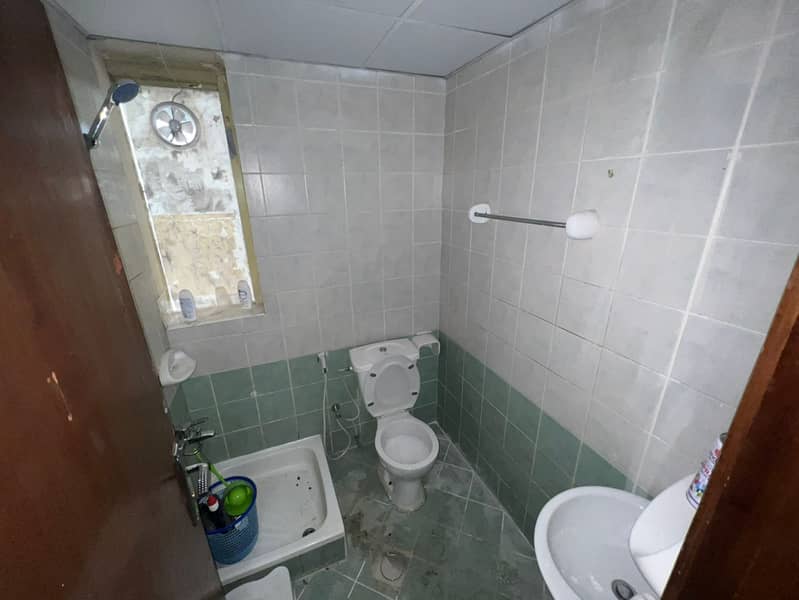 9 771998fc-ddf1-4057-aab5-c92aced43ebd. jpg