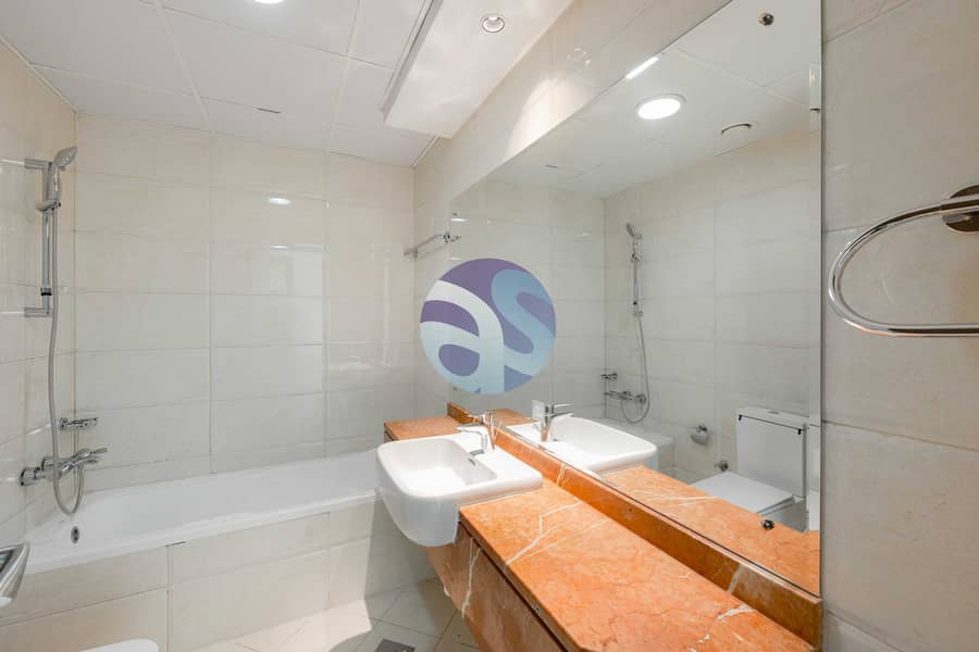 27 MBR Bathroom. jpg