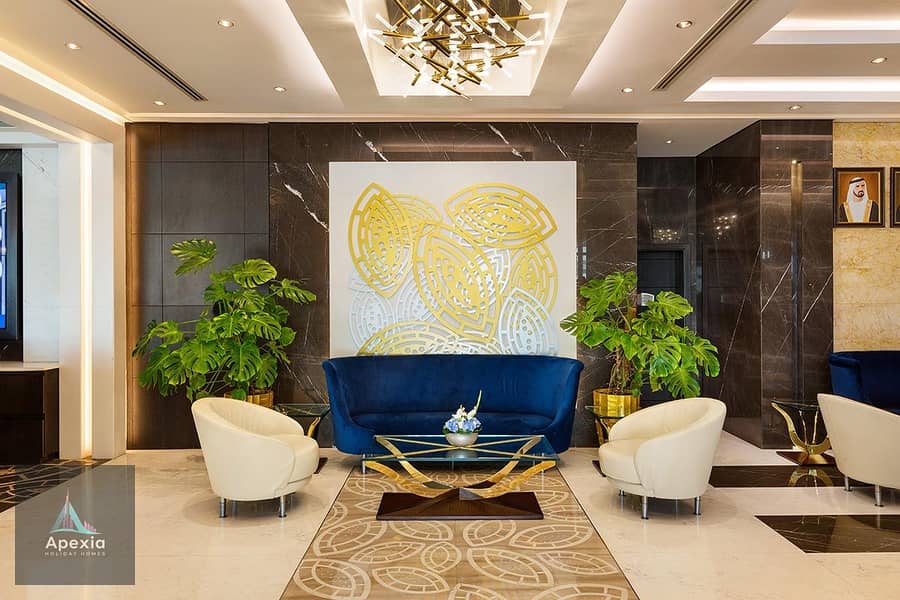 12 Royal-Continental-Suites-Lounge-2. jpg
