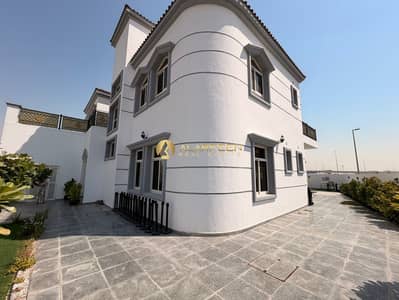 6 Camere Villa in Vendita a Jumeirah Village Triangle (JVT), Dubai - 5a1ab089-0a2b-463b-ab5c-f99b710237d8. jpg 6 Camere Villa in Vendita a Jumeirah Village Triangle (JVT), Dubai - 5a1ab089-0a2b-463b-ab5c-f99b710237d8. jpg