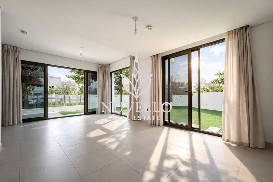 Twin Villa | Available Now | Closed Kitchen Twin Villa | Available Now | Closed Kitchen