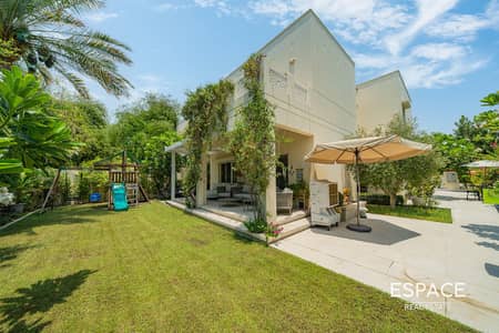3 Bedroom Villa for Sale in The Meadows, Dubai - Exclusive Fully Renovated | Type 5 | B2B