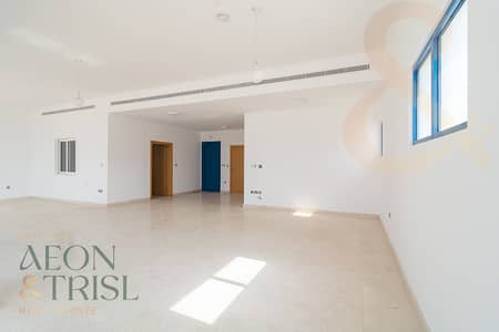 5 Bedroom Townhouse for Rent in Palm Jumeirah, Dubai - TIP on the Sea 5 Bedroom+Maid Burj Al Arab View