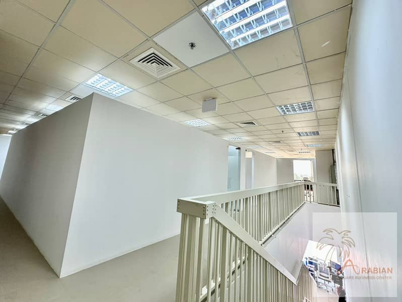 8 HALL WAY 1. jpeg