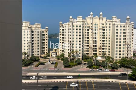 Appartement de 2 chambres à à louer à Palm Jumeirah, Dubai - Appartement à Palm Jumeirah，Shoreline Apartments，Al Hamri, 2 chambres, 165000 AED - 15765827