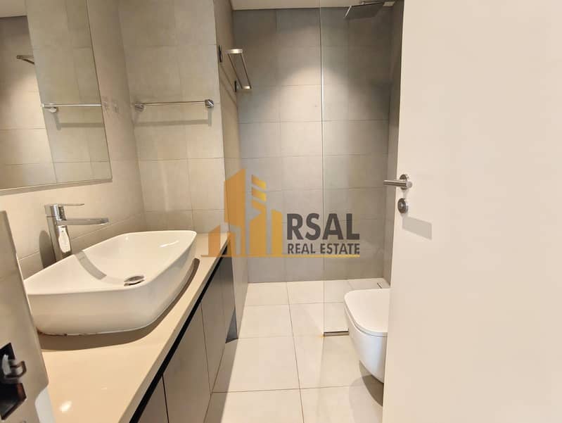 6 305016. jpg