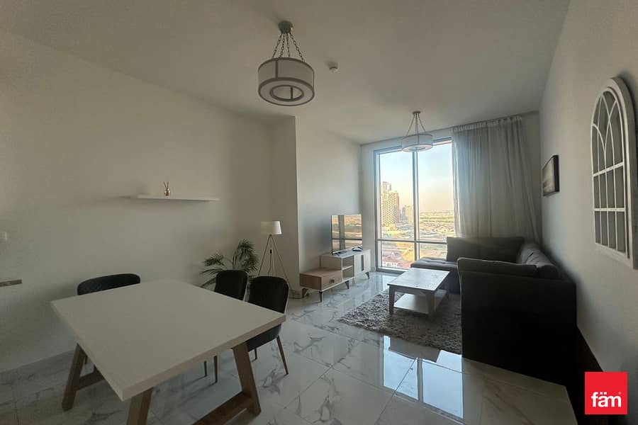 Prime Location | Furnished | Vacant Prime Location | Furnished | Vacant