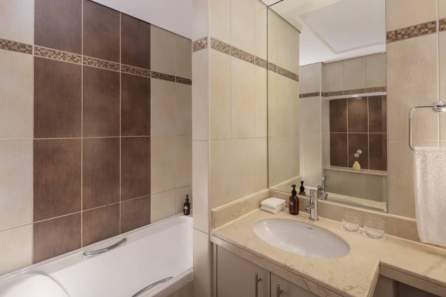 14 Bathroom 2 Reverse. jpg