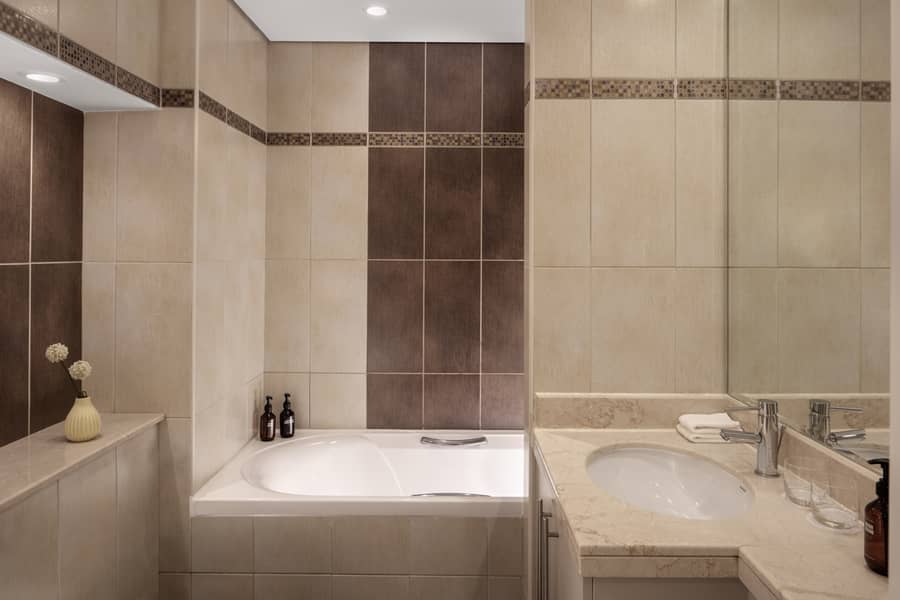 16 Bathroom 1 Reverse. jpg