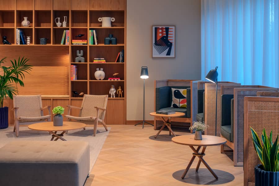 29 Living Area 1. jpg