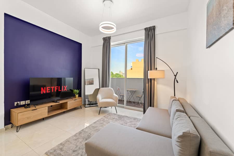 01-Living-Room. jpg 01-Living-Room. jpg