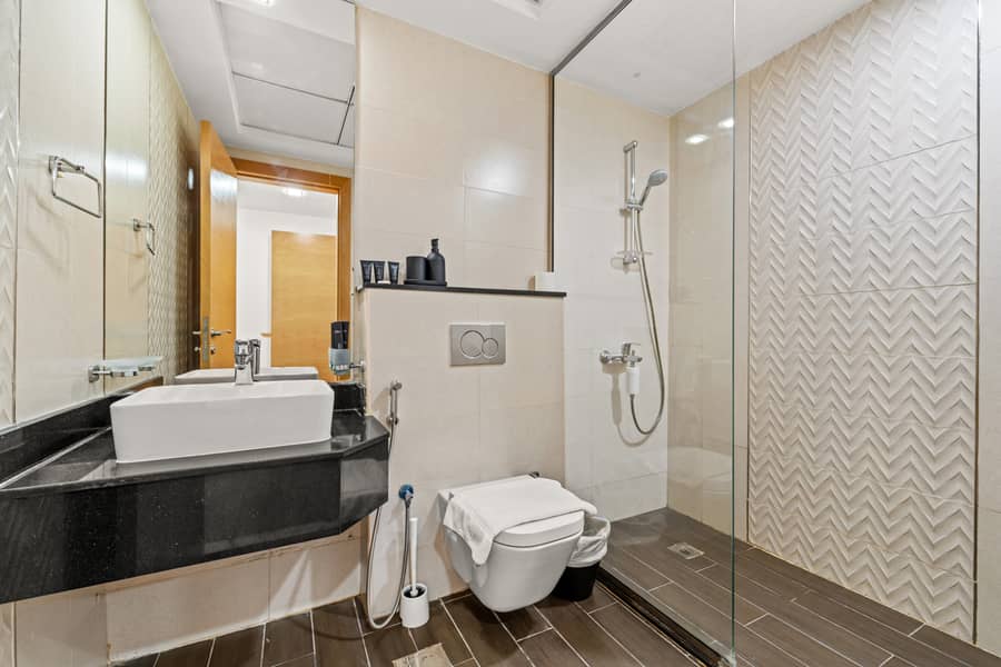 16 16-Bathroom-One. jpg