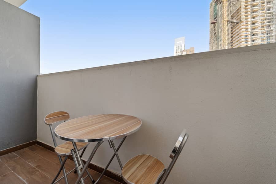 21 21-Balcony. jpg