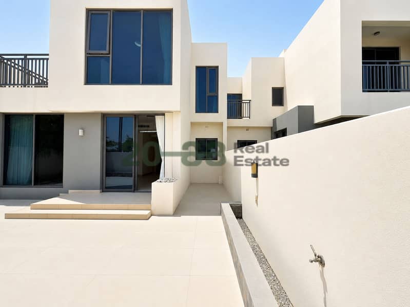 3 Photo16. jpg