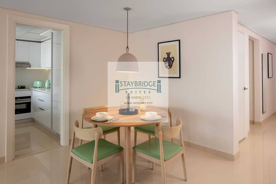 11 Dining+Closed Kitchen. jpg