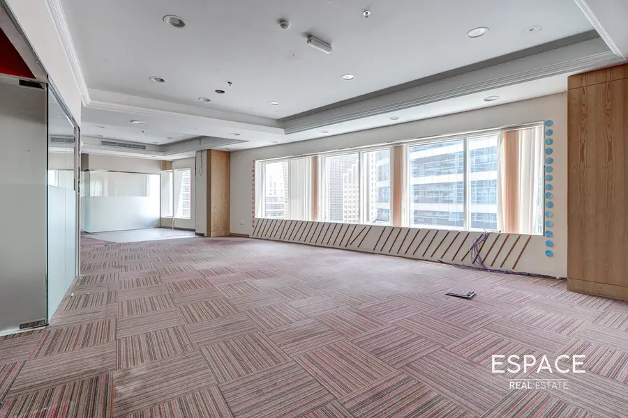 Premium Tower | Multiple Cabins | Prime Location