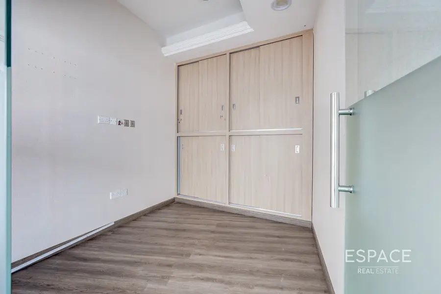 Premium Tower | Multiple Cabins | Prime Location