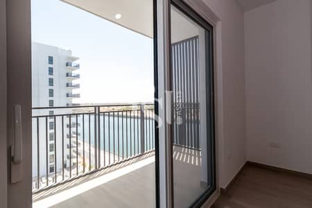 Appartement de 2 chambres à à louer à Yas Island, Abu Dhabi - yas-island-water-edge-abu-dhabi-balcony-view (2). JPG