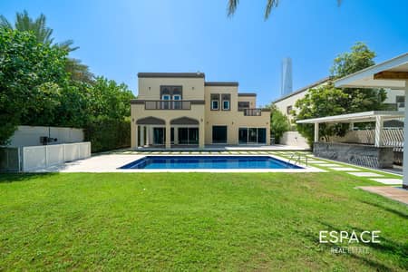 5 habitaciones Villa para en Venta en Jumeirah Park, Dubai - Villa en Jumeirah Park,District 1, 5 dormitorios, 13000000 AED - 15770605 5 habitaciones Villa para en Venta en Jumeirah Park, Dubai - Villa en Jumeirah Park,District 1, 5 dormitorios, 13000000 AED - 15770605