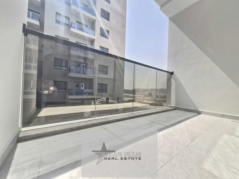 ALMOST BRAND NEW SPACIOUS & LUXURIOUS 2 + MAID OR STORE ROOM WITH CLOSED KITCHEN,LAUNDARY ROOM AND PARKING.