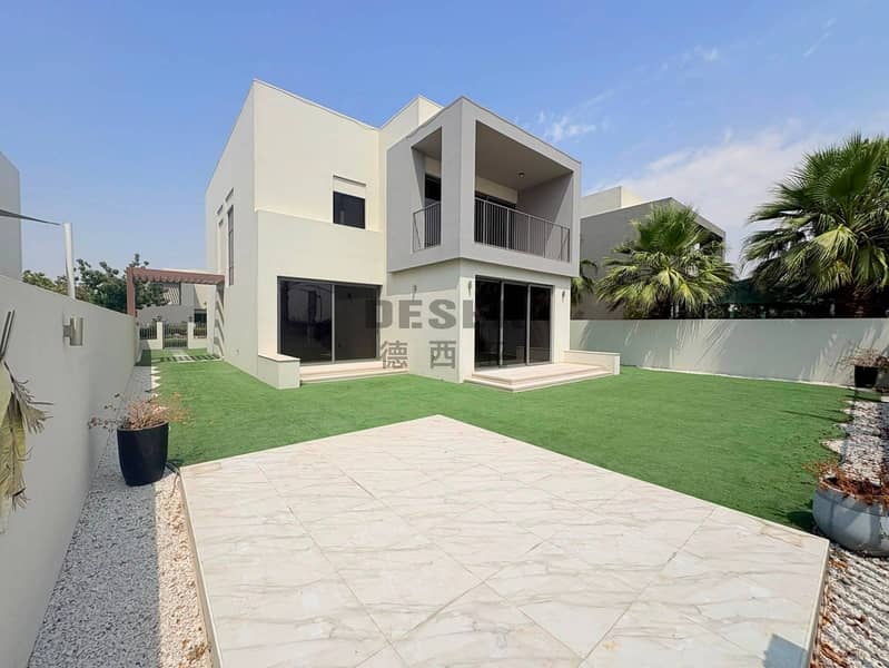 Large Plot | Close to Pool | Single row Large Plot | Close to Pool | Single row