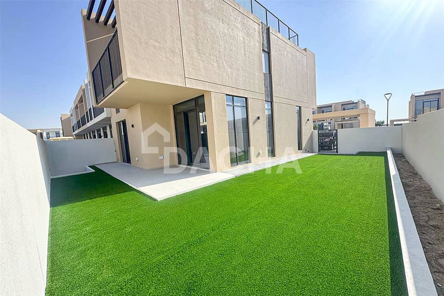 Villa en Dubai South,Emaar South,Expo Golf Villas,Expo Golf Villas 6 (Greenviews 3), 4 dormitorios, 155000 AED - 15771058 Villa en Dubai South,Emaar South,Expo Golf Villas,Expo Golf Villas 6 (Greenviews 3), 4 dormitorios, 155000 AED - 15771058