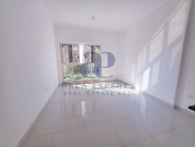 SPACIOUS 2BR | VACANT | READY TO MOVE IN SPACIOUS 2BR | VACANT | READY TO MOVE IN