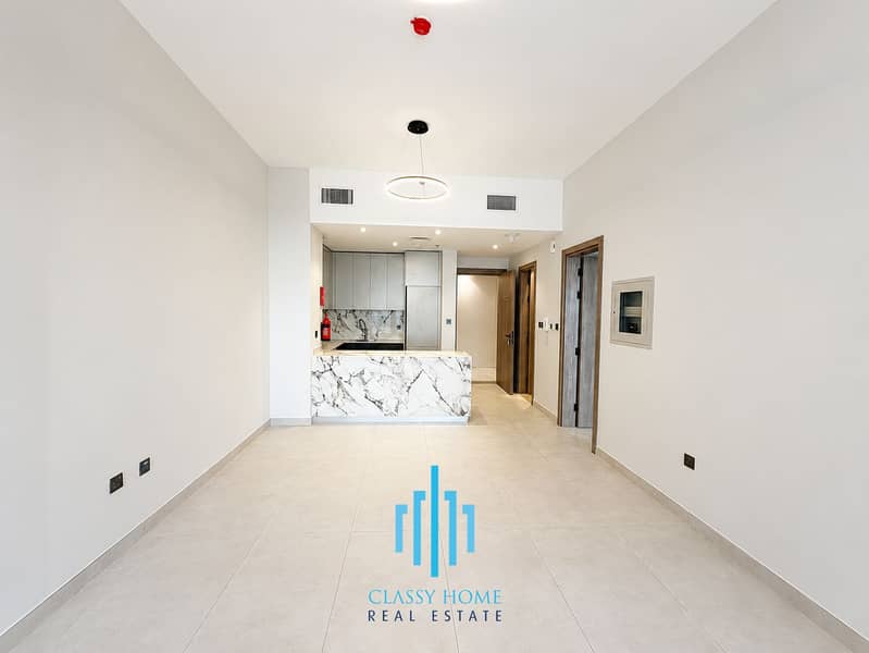 Distress Deal | Vacant | 1-Bedroom Apartment for Sale in Amal Tower, Dubai Sports City - Image 3