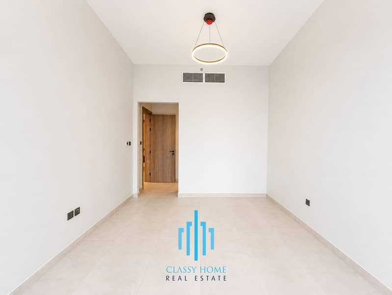 Distress Deal | Vacant | 1-Bedroom Apartment for Sale in Amal Tower, Dubai Sports City - Image 5