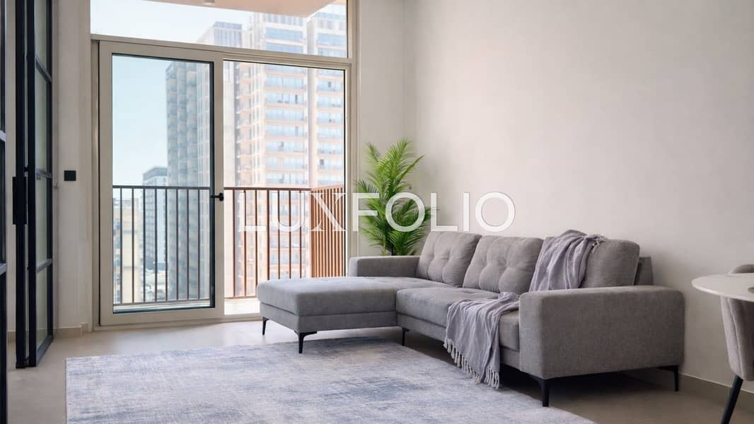 Vacant | Pool View | Furnished Vacant | Pool View | Furnished