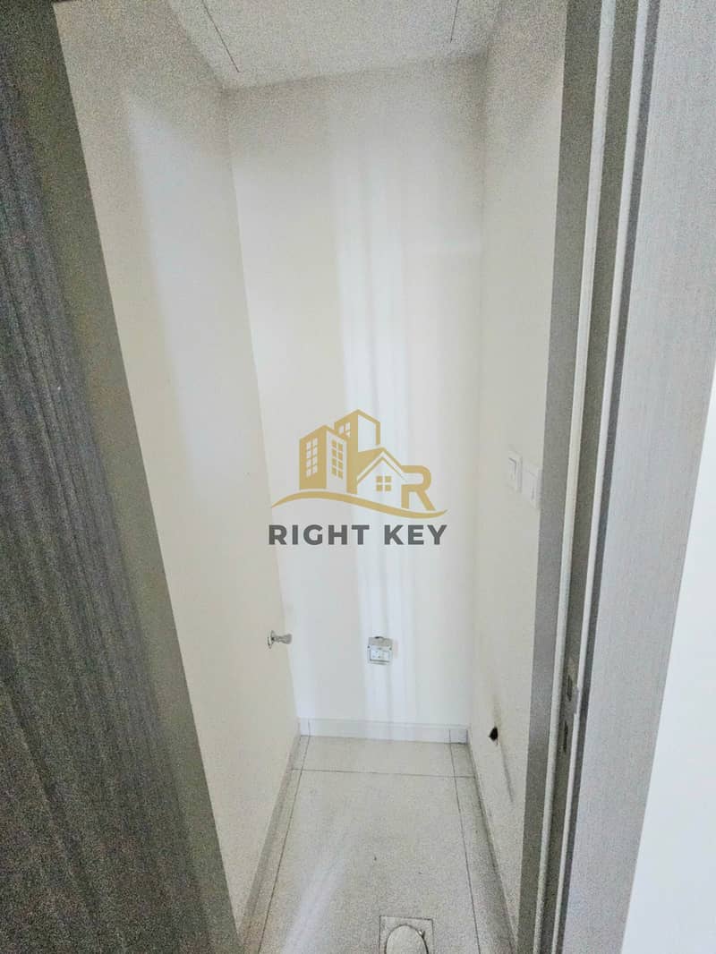 LIKE NEW/ LUXURY 1BHK +LAUNDRY 63K - Image 9